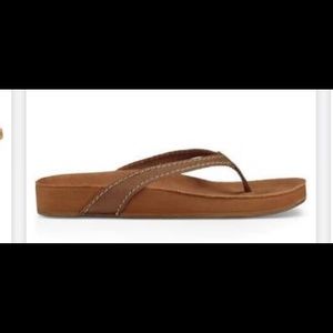 Sanuk women’s sandals size 8